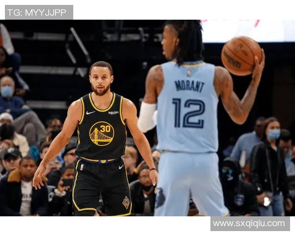 2016年勇士队与灰熊队激战回顾:精彩瞬间与战术分析